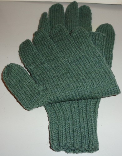 Liebevoll handgestrickte