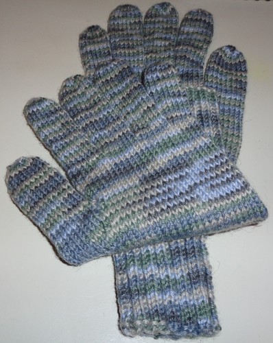 Liebevoll handgestrickte
