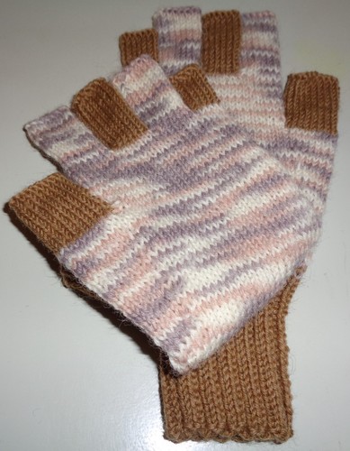 Liebevoll handgestrickte