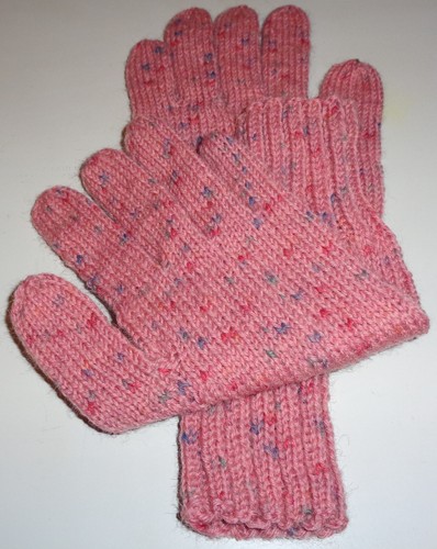 Liebevoll handgestrickte